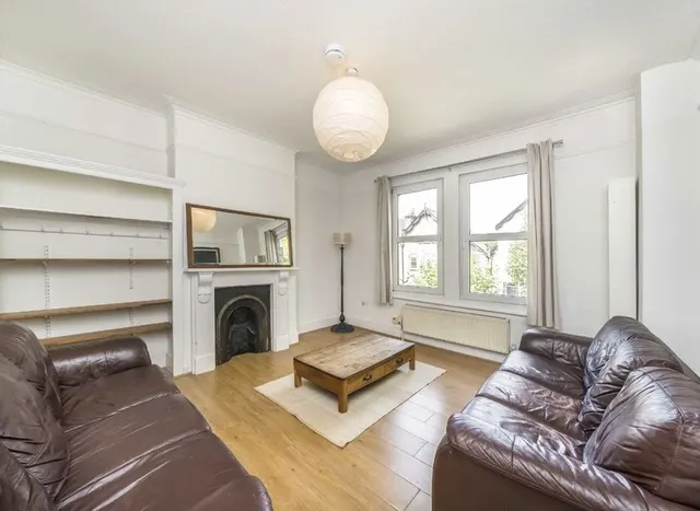 Photo 2 — Upper Tollington Park, Stroud Green, N4
