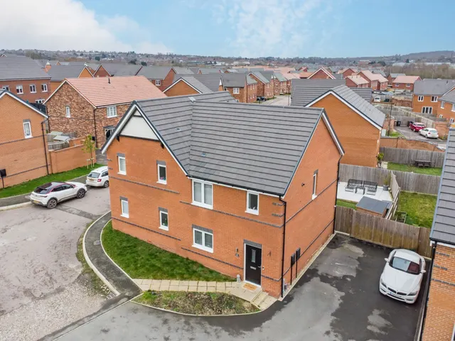Swadlincote, photo 1