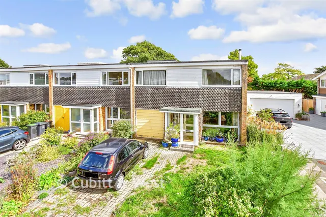 Maisemore Gardens, Emsworth, PO10, photo 1