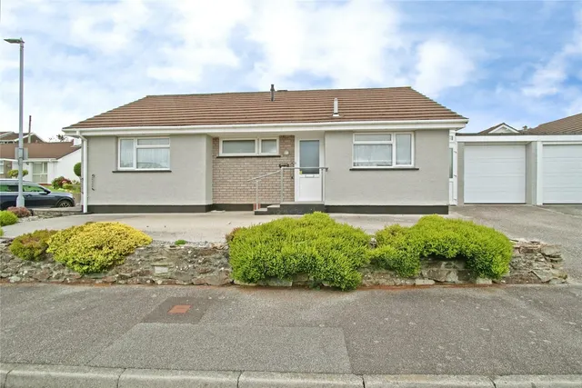 Springfield Way, Threemilestone, TR3, photo 1