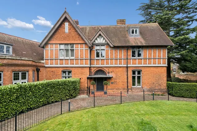 Liston Road, Marlow SL7 1AS, photo 1