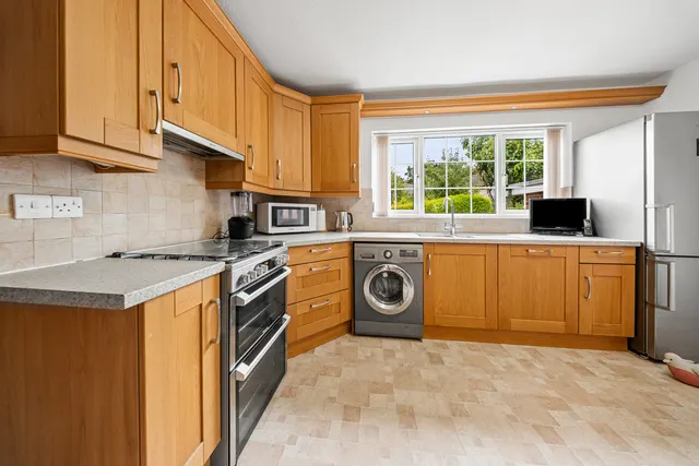 Hookstone Drive, Harrogate, HG2, photo 2