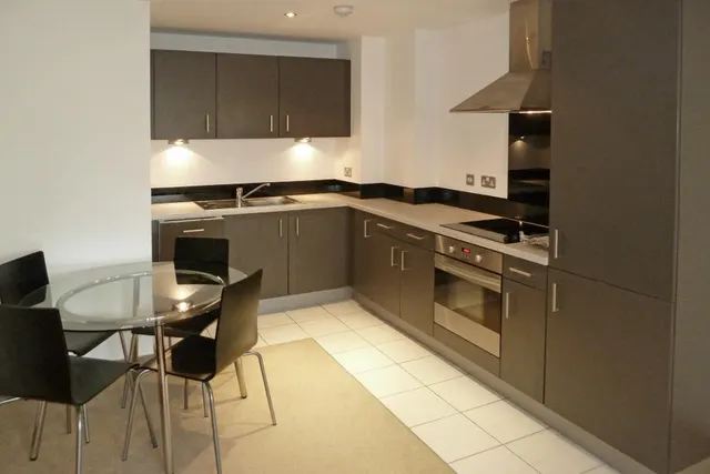 Salts Mill Road, Shipley, BD17, photo 3