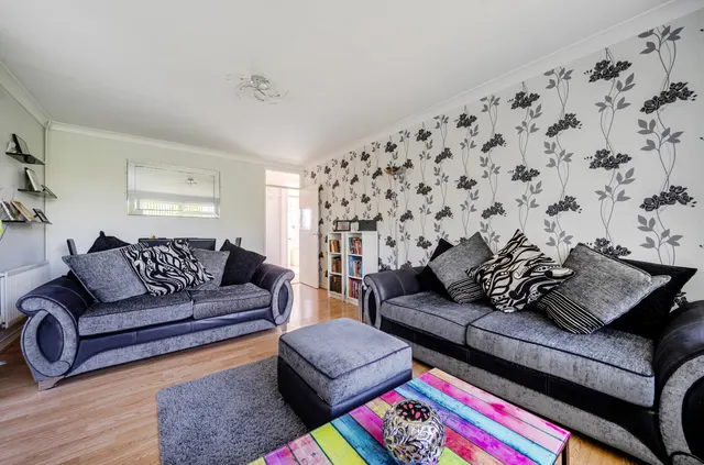 Bridge Close, Lancing, BN15, photo 3