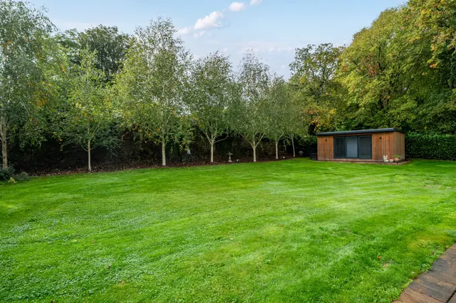 Thornbury Hill, Alveston, BS35, photo 2