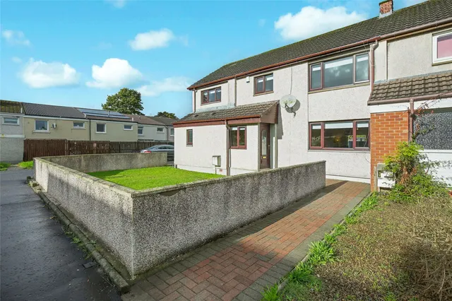 Manuel Terrace, Dreghorn, KA11, photo 1