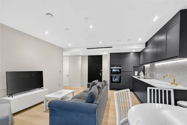 Photo 2 — Crompton Street, London, W2 1ND