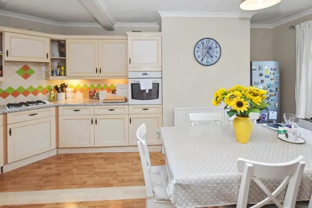 Halliday Grove, Leeds, LS12, photo 3