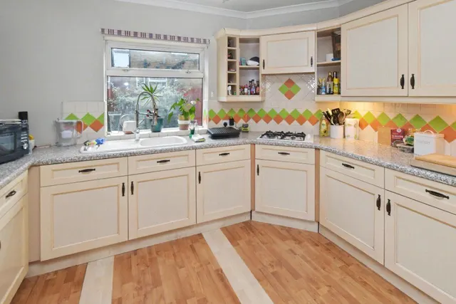 Halliday Grove, Leeds, LS12, photo 2