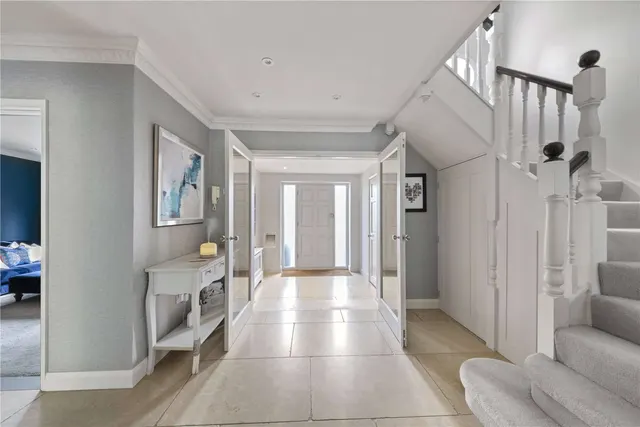 Photo 3 — Binton Lane, Farnham, Surrey, GU10 1LG