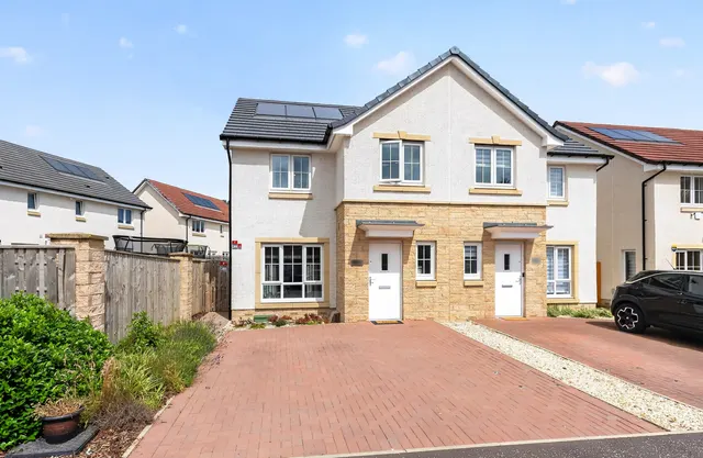 Sandstone Crescent, Thornliebank, Glasgow, Glasgow City, G46, photo 1
