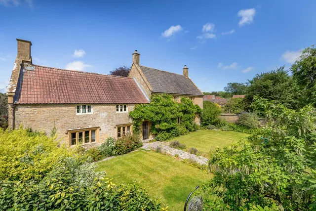 Queen Street, Tintinhull, Yeovil, Somerset, BA22 8PQ, photo 1