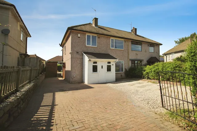 Ganners Road, Bramley, Leeds, photo 1