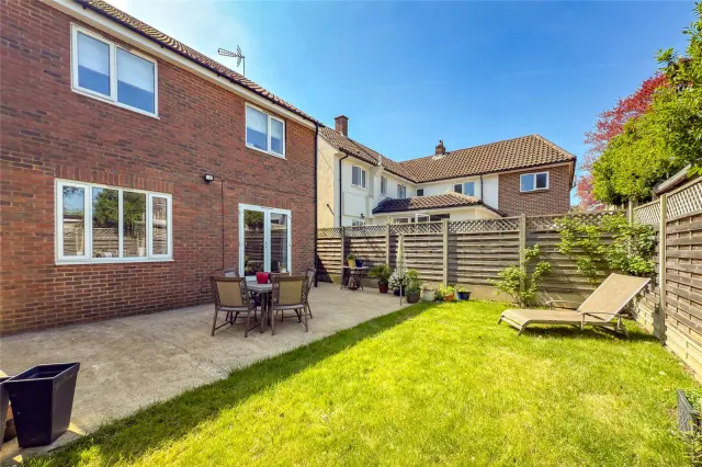 Photo 3 — Tippendell Lane, St. Albans, Hertfordshire, AL2 3HJ