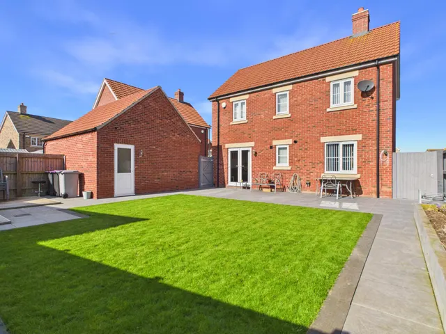 Dales Avenue, Mablethorpe, LN12, photo 2