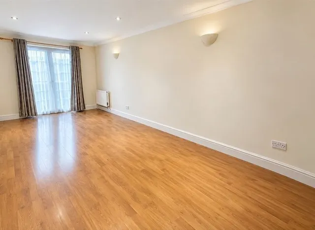 Johnson Road, Hounslow, TW5, photo 3