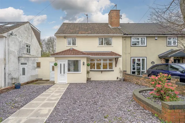 Gibbons Hill Road, Dudley, photo 1