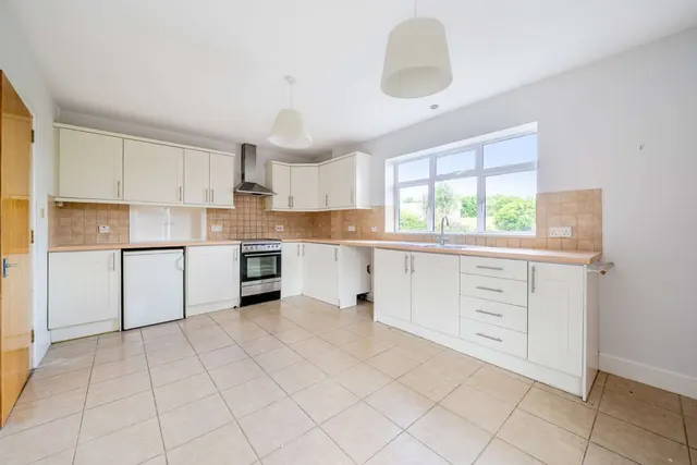 Photo 3 — Amport, Andover, Hampshire, SP11 8BE