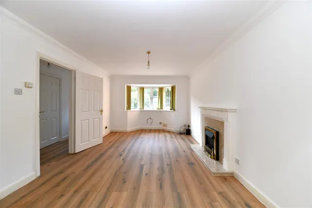 Photo 3 — Hertford Road, Stevenage, SG2 8SA
