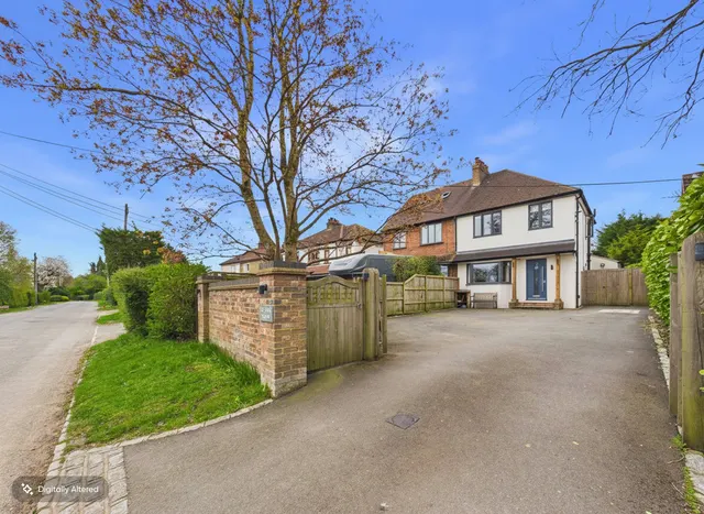 Green End Road, Radnage, HP14, photo 1