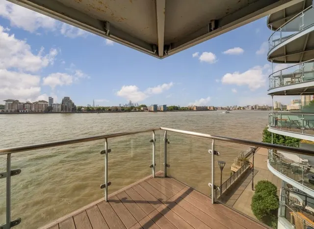 Westferry Road, Canary Wharf, E14, photo 1
