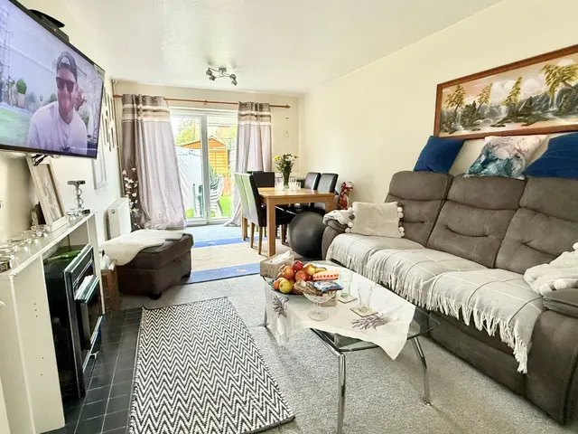 Photo 2 — Maple Court, Gamlingay