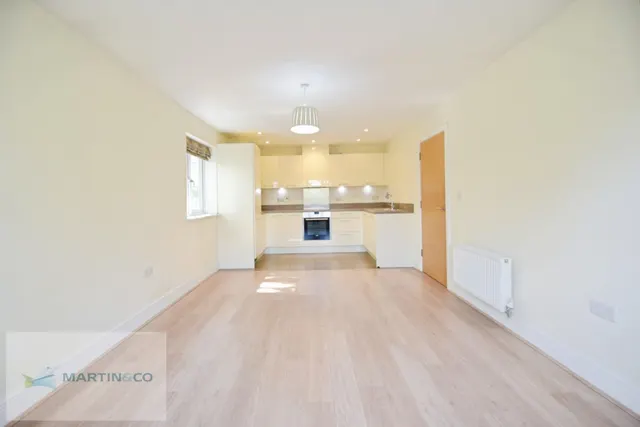 Scholars Place, Walton On Thames, KT12, photo 2