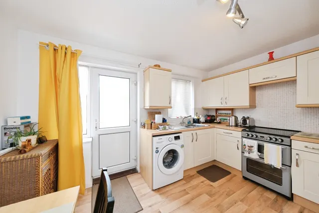 Gaynor Court, Nottingham, NG8, photo 3
