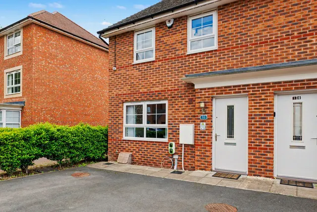 Photo 2 — Tawny Grove, Coventry, CV4