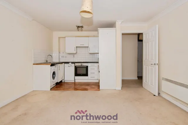 Delta Court, Maidenhead, SL6, photo 1