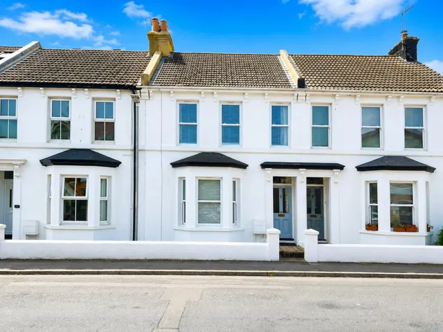 Stade Street, Hythe, photo 1