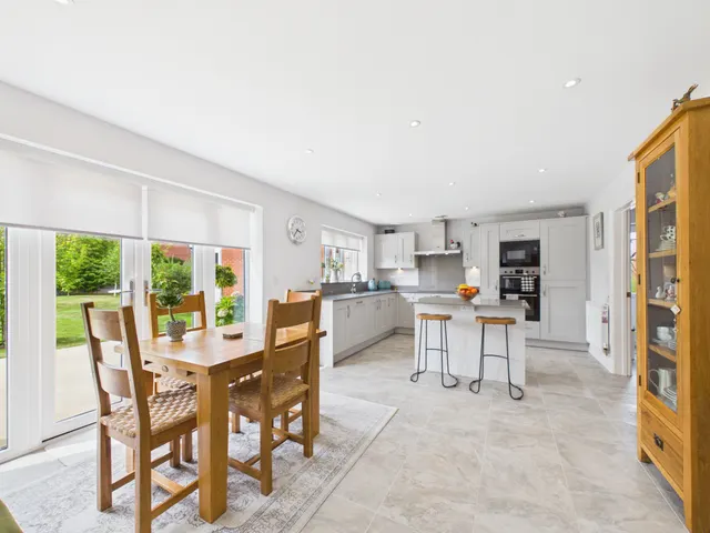 Photo 2 — Villard Close, Coombe Hill, Gloucester, GL19 4ER