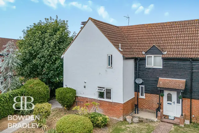 St. Marys Way, Chigwell, IG7, photo 1