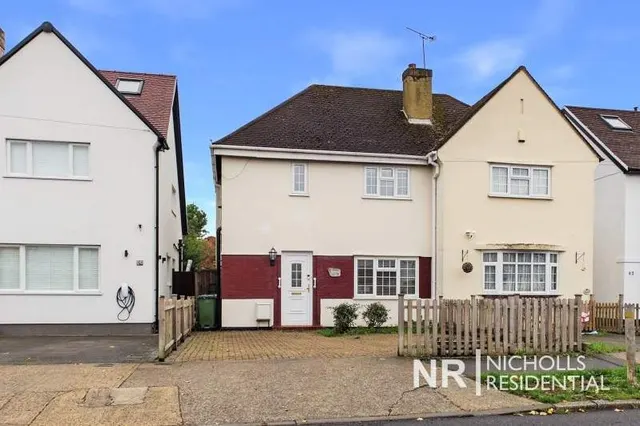 Grange Road, Chessington, KT9, photo 3