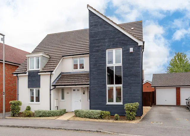 Littlestone Gate, Broughton, MK10, photo 1
