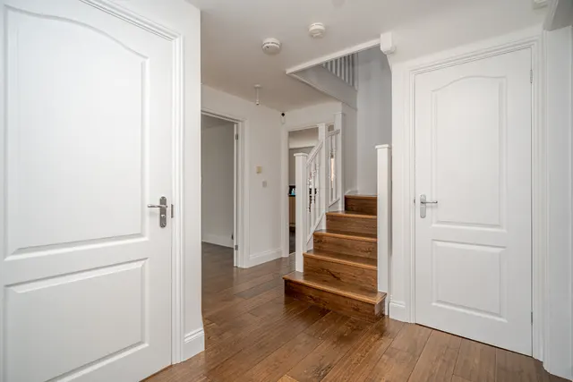 Littlestone Gate, Broughton, MK10, photo 3