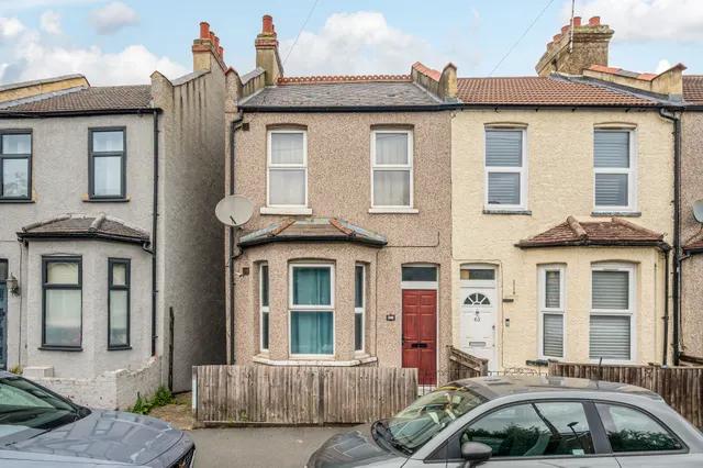 Photo 3 — 61 Miles Road, Mitcham