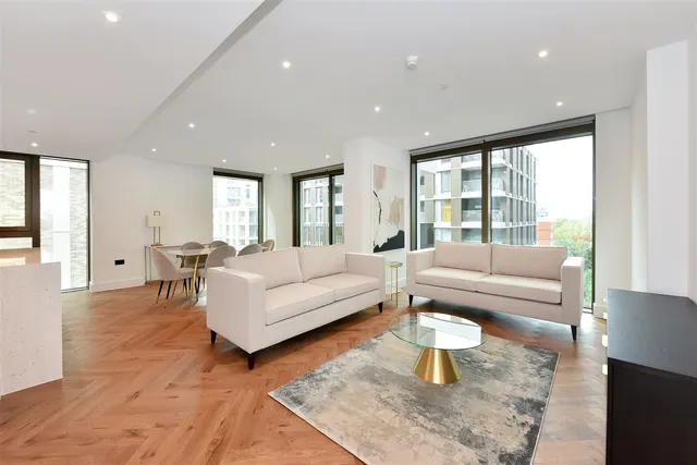 Prince Of Wales Drive, Battersea, SW11, photo 1