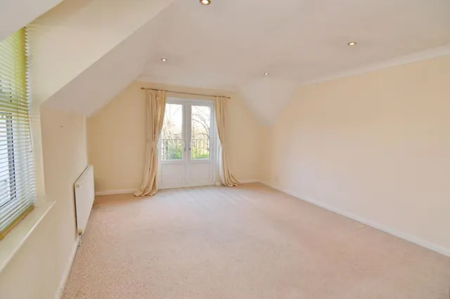 Heatherley Road, Camberley, GU15, photo 3