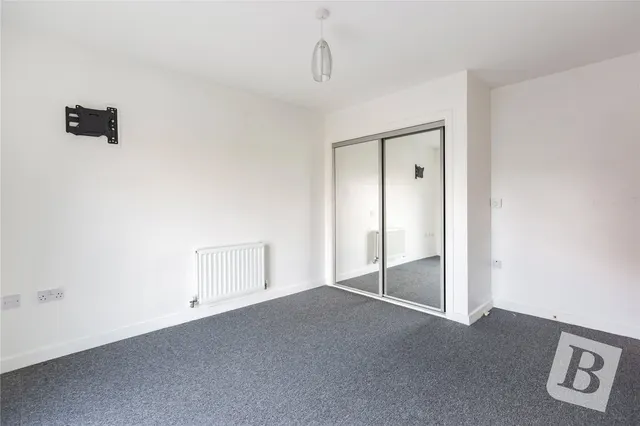 Minter Road, Barking, IG11, photo 2
