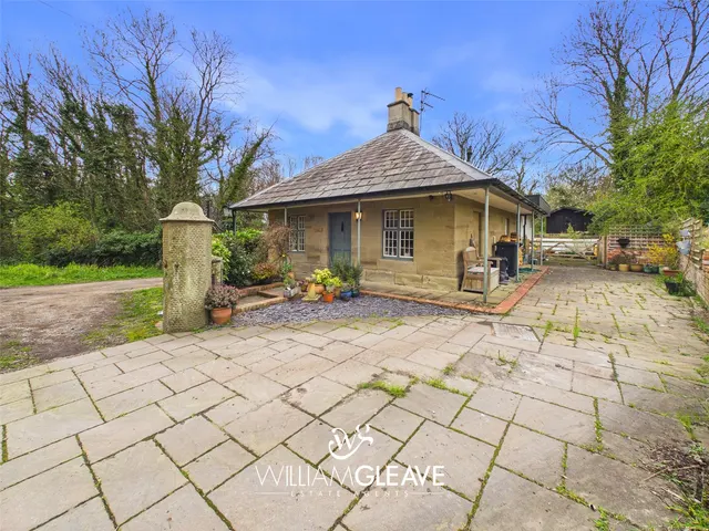 Abbey Drive, Gronant, Prestatyn, Flintshire, LL19 9TD, photo 1