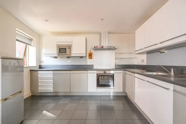 Flat 72 Galaxy Building, 5 Crews Street, London, photo 1