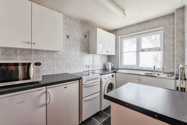 Photo 3 — Palmers Drive, Grays, Essex, RM17