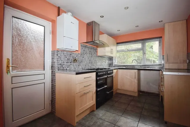 Photo 3 — 3 Westfield Road, Fernhill Heath, Worcestershire, WR3 7XE