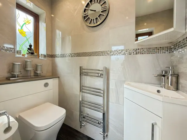 Woodlands Avenue, Clydach, photo 3