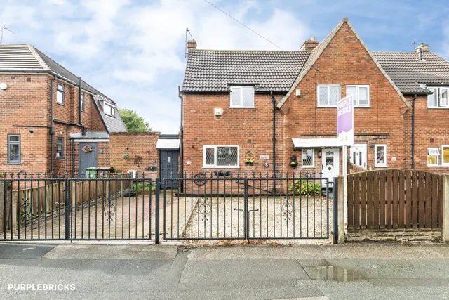 Broadway, Pontefract, WF8, photo 1