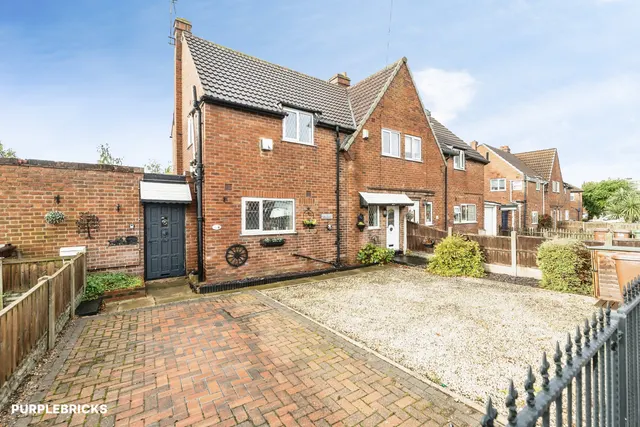Broadway, Pontefract, WF8, photo 2
