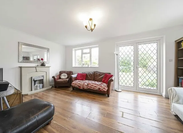 Photo 2 — Kings Avenue, Sunbury on Thames, TW16