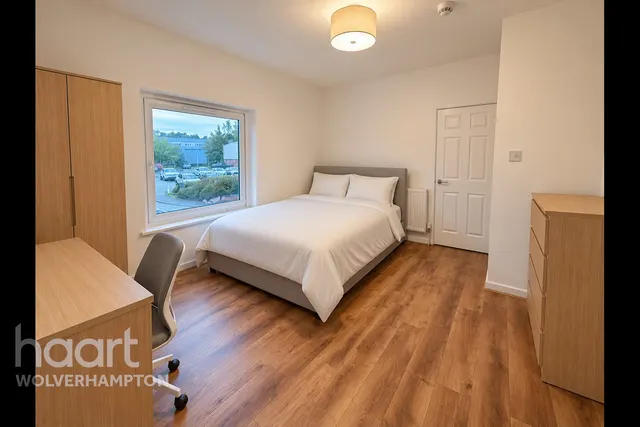 New Road, DY10, photo 1