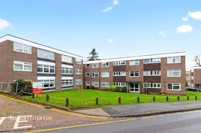 Downs Hill Road, Epsom, KT18, photo 1